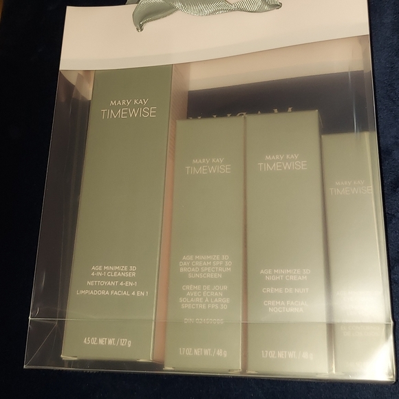 Mary Kay 3D TIMEWISE combination to oily skin - Picture 2 of 3